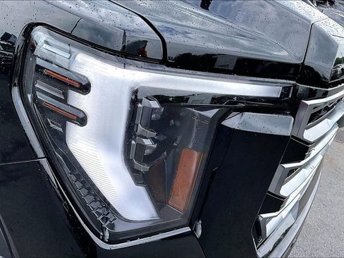 Used 2025 GMC Sierra 2500 AT4 AWD/4WD image 33