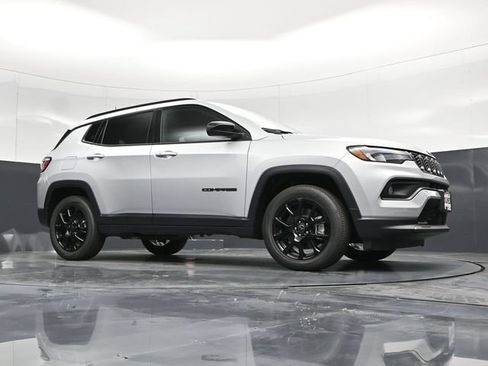 Used 2026 Jeep Compass Latitude AWD/4WD image 57
