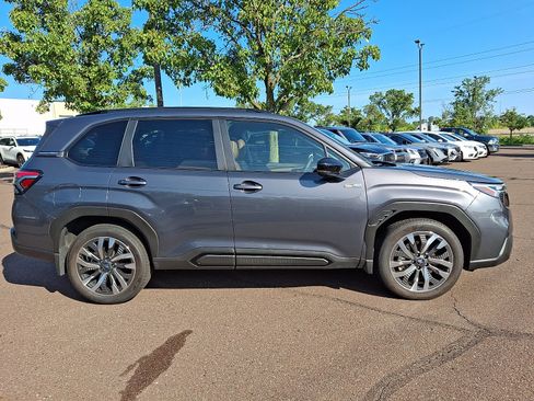 Used 2025 Subaru Forester Touring w/ Protection Package (1PH) AWD/4WD image 7