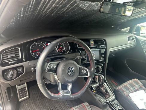 Used 2021 Volkswagen Golf 4-Door FWD image 9