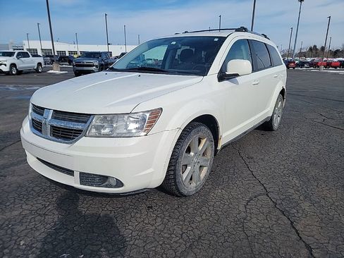 Used 2010 Dodge Journey SXT w/ Flexible Seating Group image 2