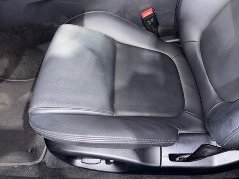 Used 2017 Jaguar XE Premium image 52