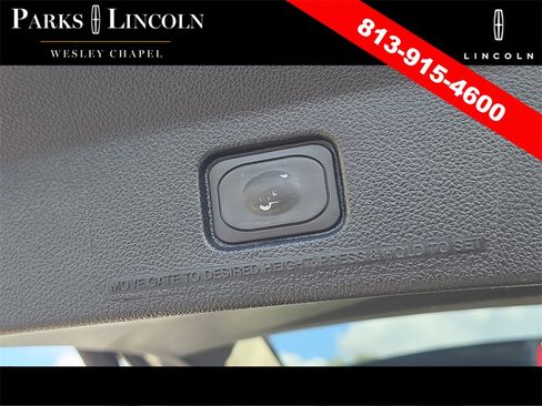 Used 2017 Ford Explorer Platinum image 9