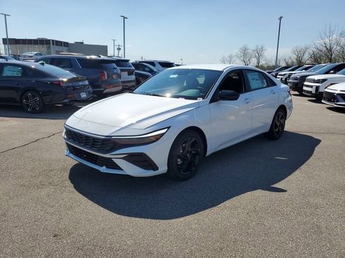 New 2026 Hyundai Elantra Sport FWD image 2