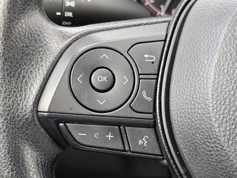 Used 2025 Toyota RAV4 LE image 21