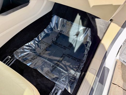 Used 2016 Ford Fusion SE w/ Equipment Group 202A image 18