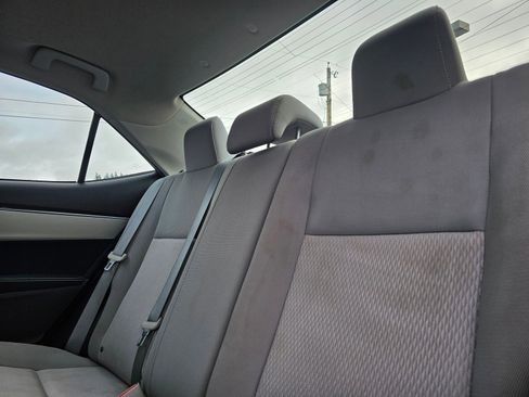 Used 2014 Toyota Corolla LE image 20