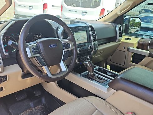 Used 2018 Ford F150 Lariat w/ Equipment Group 502A Luxury AWD/4WD image 11