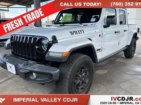 Used 2022 Jeep Gladiator Sport AWD/4WD image 1