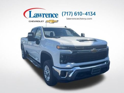 Used 2025 Chevrolet Silverado 2500 LT w/ Convenience Package AWD/4WD image 1