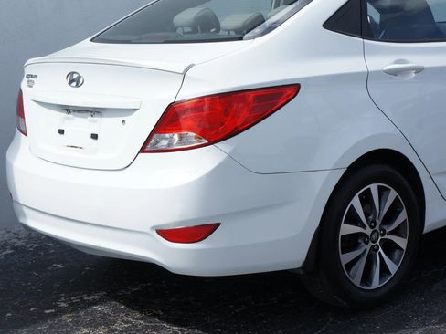 Used 2015 Hyundai Accent GLS w/ Option Group 03 image 10