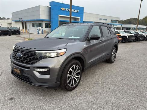 Used 2022 Ford Explorer ST-Line w/ Class IV Trailer Tow Package image 3