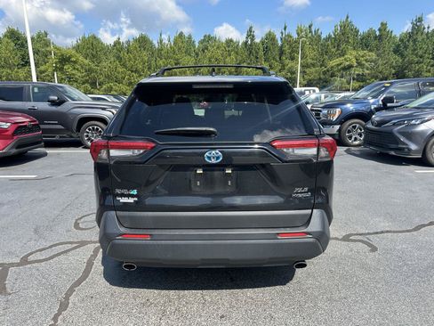 Used 2021 Toyota RAV4 XLE Premium AWD/4WD image 7