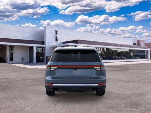 New 2026 Lincoln Aviator 2WD image 5