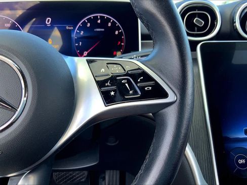 Used 2025 Mercedes-Benz C 300 Sedan image 24