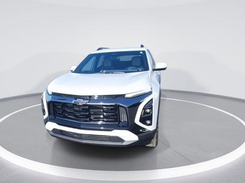 New 2026 Chevrolet Equinox ACTIV w/ Safety and Technology Package image 3