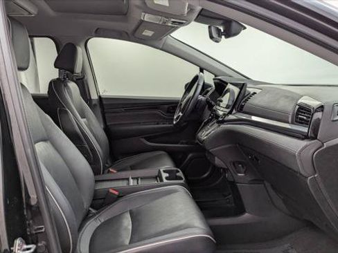Used 2023 Honda Odyssey Elite image 18