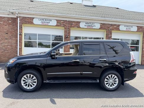 Used 2018 Lexus GX 460 Premium w/ Premium Package AWD/4WD image 13