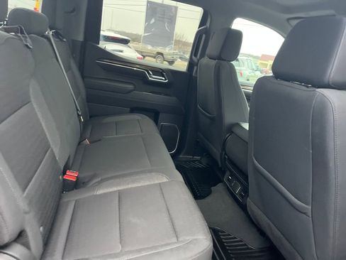 Used 2023 GMC Sierra 1500 SLE image 27