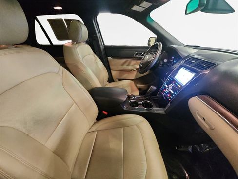 Used 2017 Ford Explorer Limited w/ Equipment Group 301A image 26