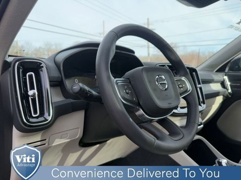 Certified 2024 Volvo XC40 B5 Plus w/ Protection Package Premier image 17