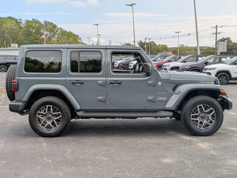 Used 2024 Jeep Wrangler Sahara w/ Technology Group image 3