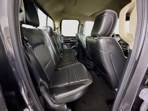 Used 2019 RAM 1500 Laramie image 27