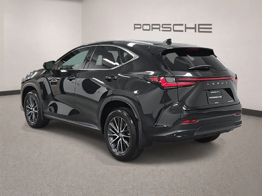 Used 2024 Lexus NX 250 FWD image 3