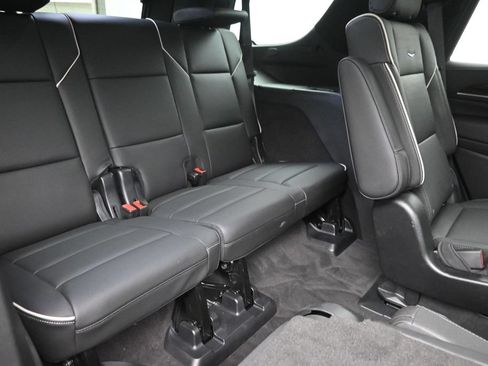 Certified 2023 Cadillac Escalade Premium Luxury w/ Performance Package AWD/4WD image 11