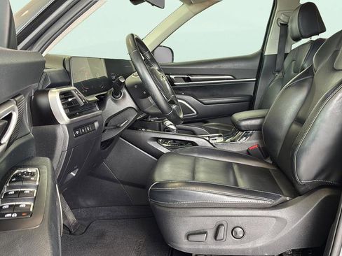 Used 2024 Kia Telluride S w/ S Sunroof Package FWD image 13