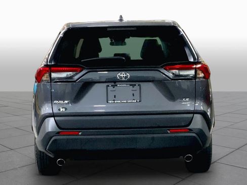 Used 2024 Toyota RAV4 LE AWD/4WD image 5