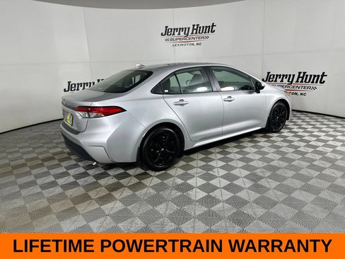 Used 2025 Toyota Corolla LE FWD image 6