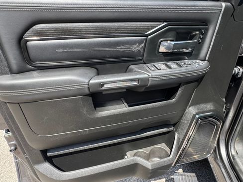 Used 2024 RAM 3500 Limited AWD/4WD image 12