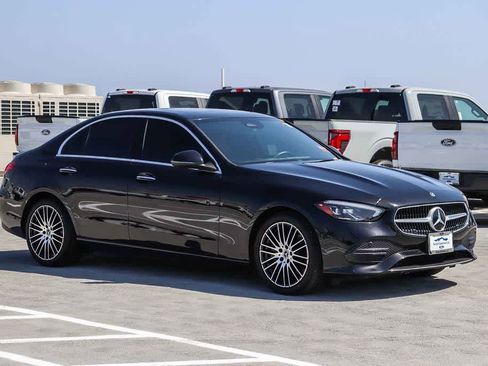 Used 2024 Mercedes-Benz C 300 Sedan image 3