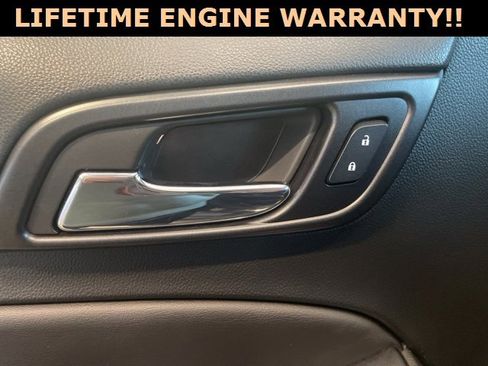 Used 2018 Chevrolet Suburban Premier image 13