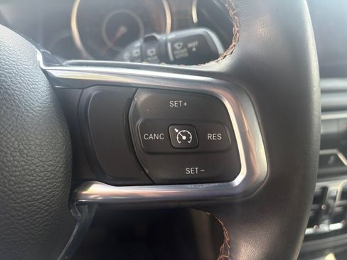 Used 2021 Jeep Wrangler Unlimited Sahara AWD/4WD image 22