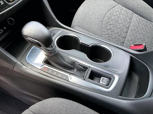 Used 2022 Chevrolet Equinox LT FWD image 15