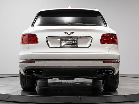 Used 2019 Bentley Bentayga image 41