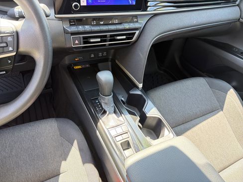 Certified 2025 Toyota Camry LE image 9