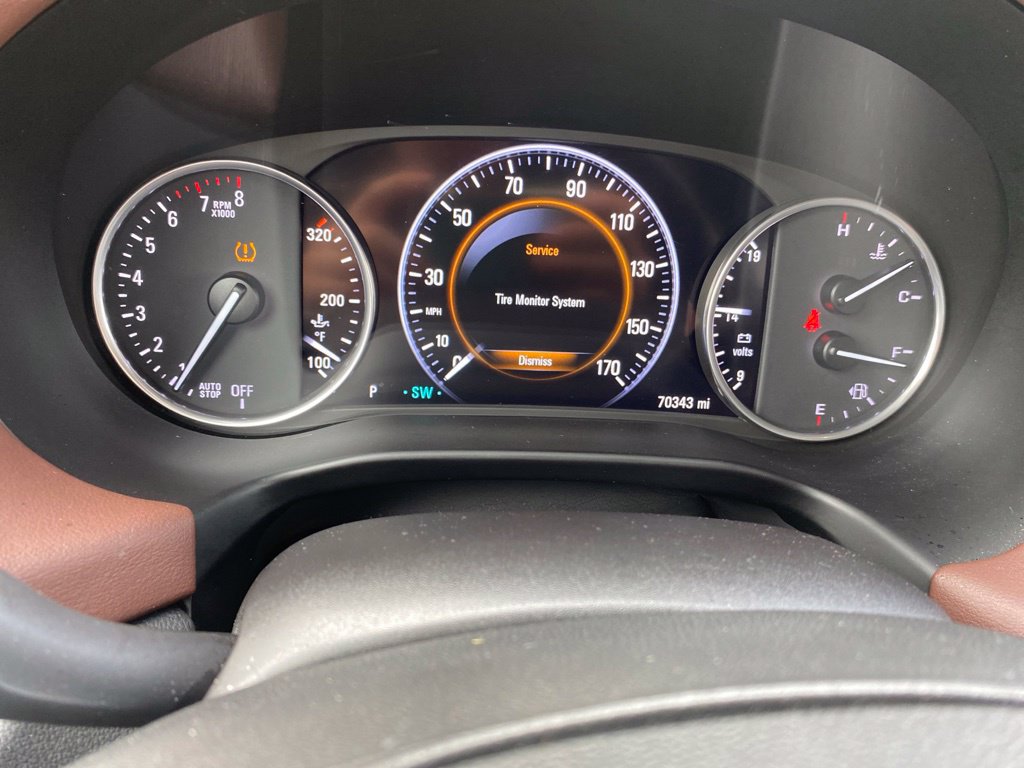 Used 2018 Buick Enclave Avenir w/ Avenir Technology Package AWD/4WD image 14
