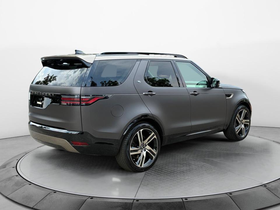 New 2026 Land Rover Discovery Limited Edition AWD/4WD image 7