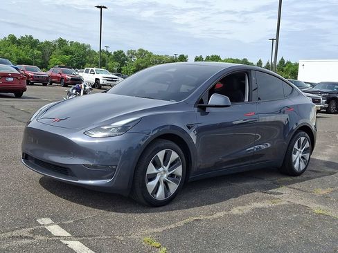 Used 2023 Tesla Model Y Long Range AWD/4WD image 5