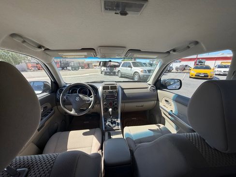Used 2012 Suzuki Grand Vitara Premium AWD/4WD image 10
