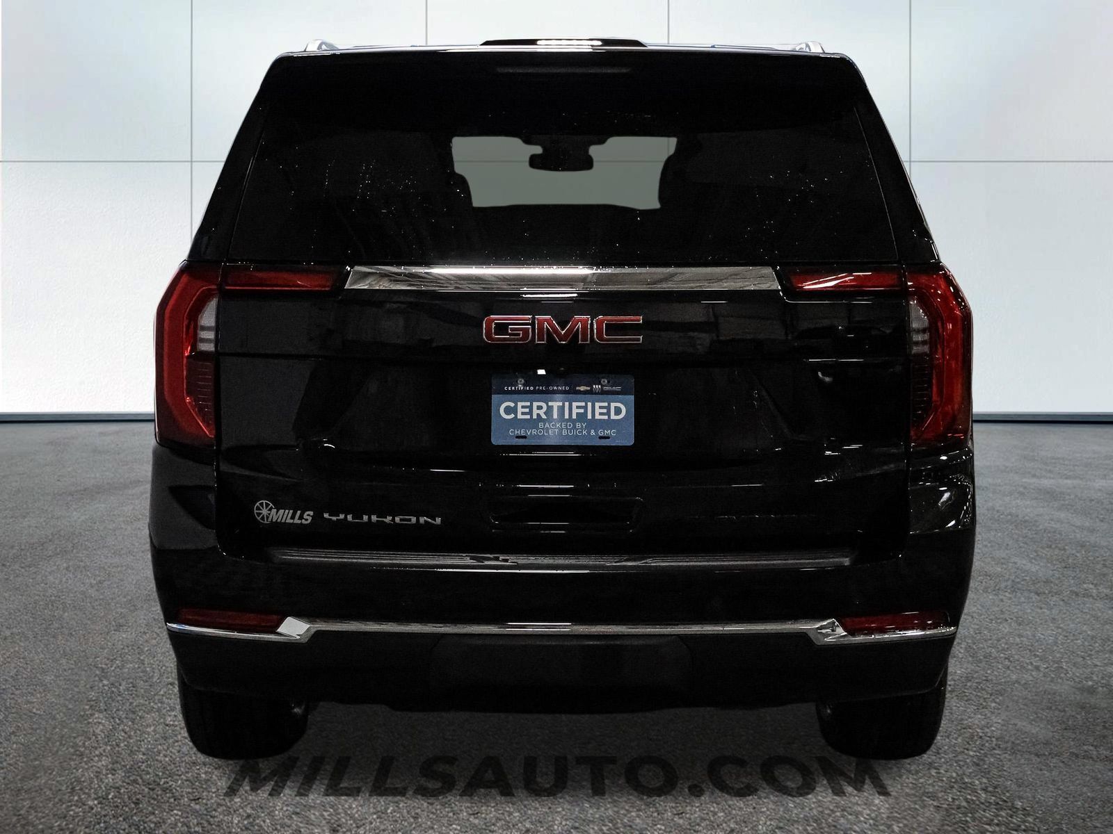 Used 2025 GMC Yukon Elevation AWD/4WD image 6
