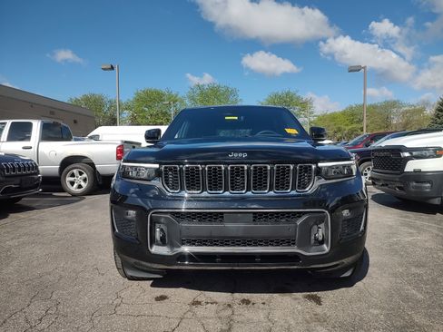 Certified 2023 Jeep Grand Cherokee L Overland w/ Luxury Tech Group IV AWD/4WD image 2