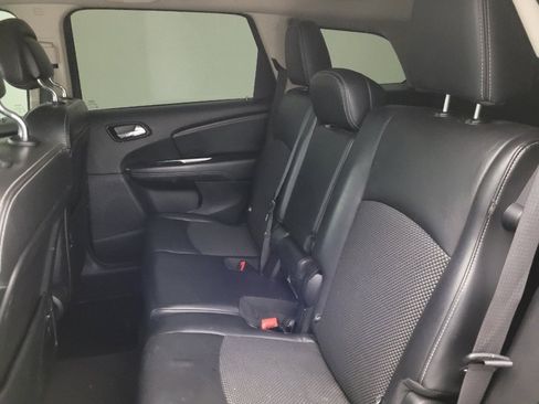 Used 2020 Dodge Journey Crossroad w/ Popular Equipment Group FWD image 18