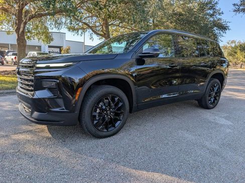 New 2026 Chevrolet Traverse LT w/ Enhanced Driving Package image 4