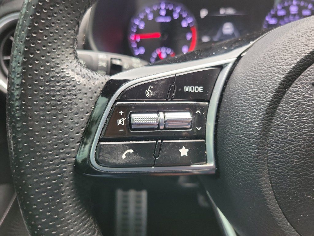 Certified 2022 Kia Forte GT-Line FWD image 16