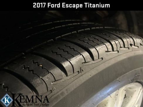 Used 2017 Ford Escape Titanium image 28