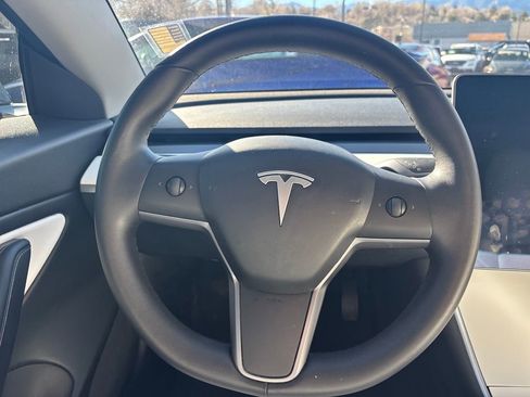 Used 2020 Tesla Model 3 Standard Range Plus image 25